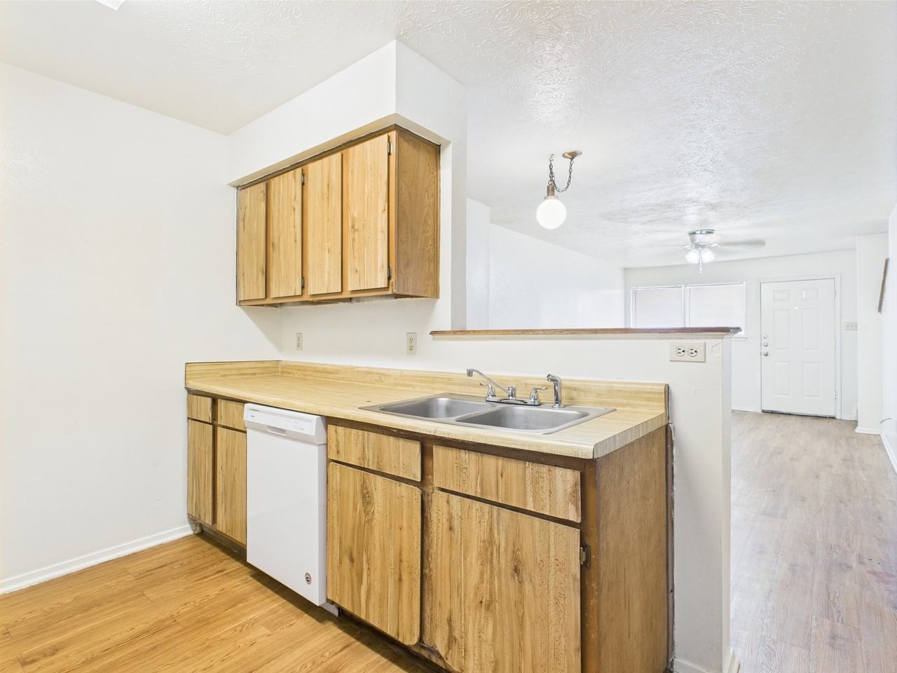 1108 Welsh Ave #D - Photo 7 of 19