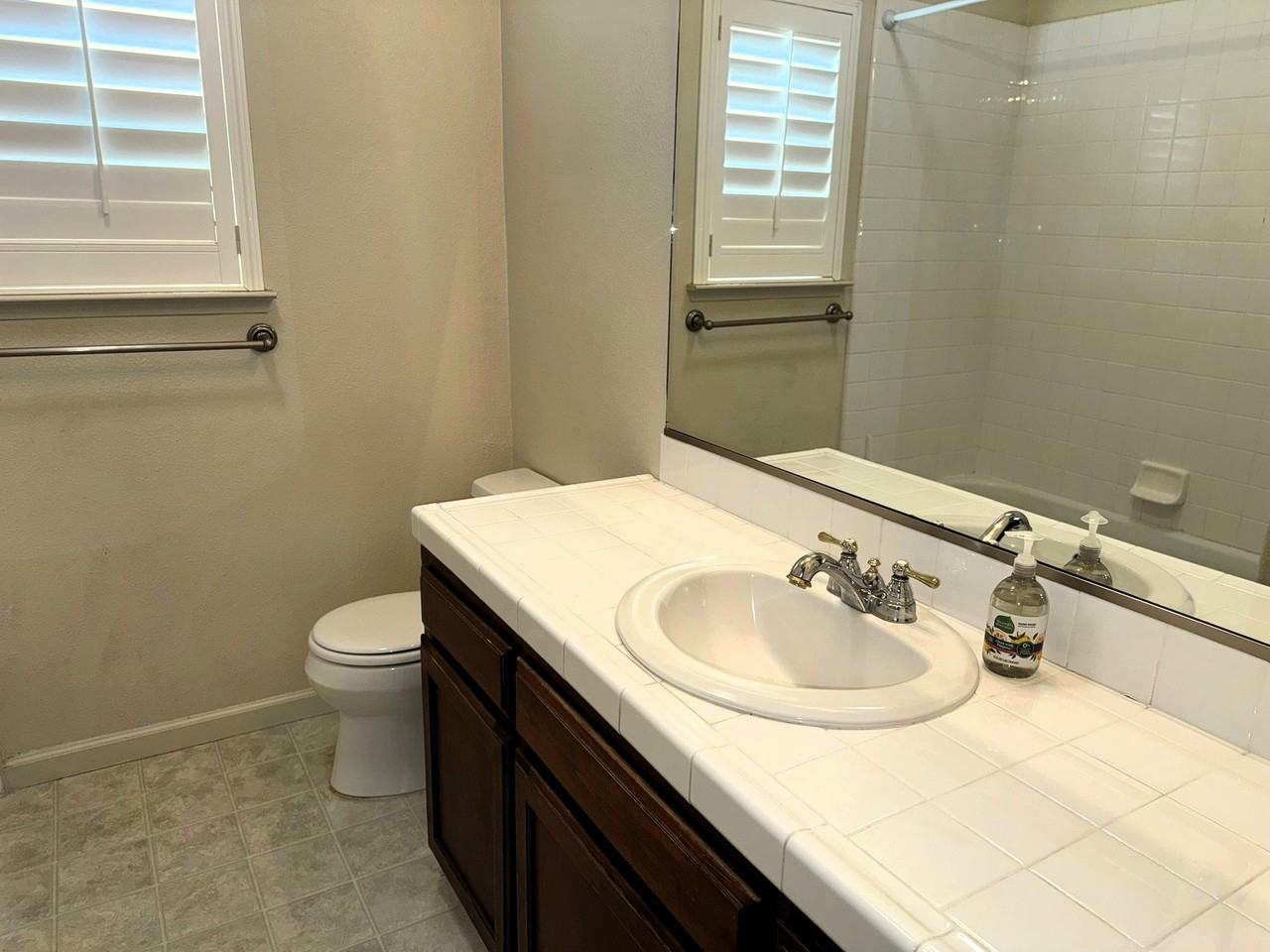 10824 N Bunkerhill Dr #1 - Photo 7 of 26