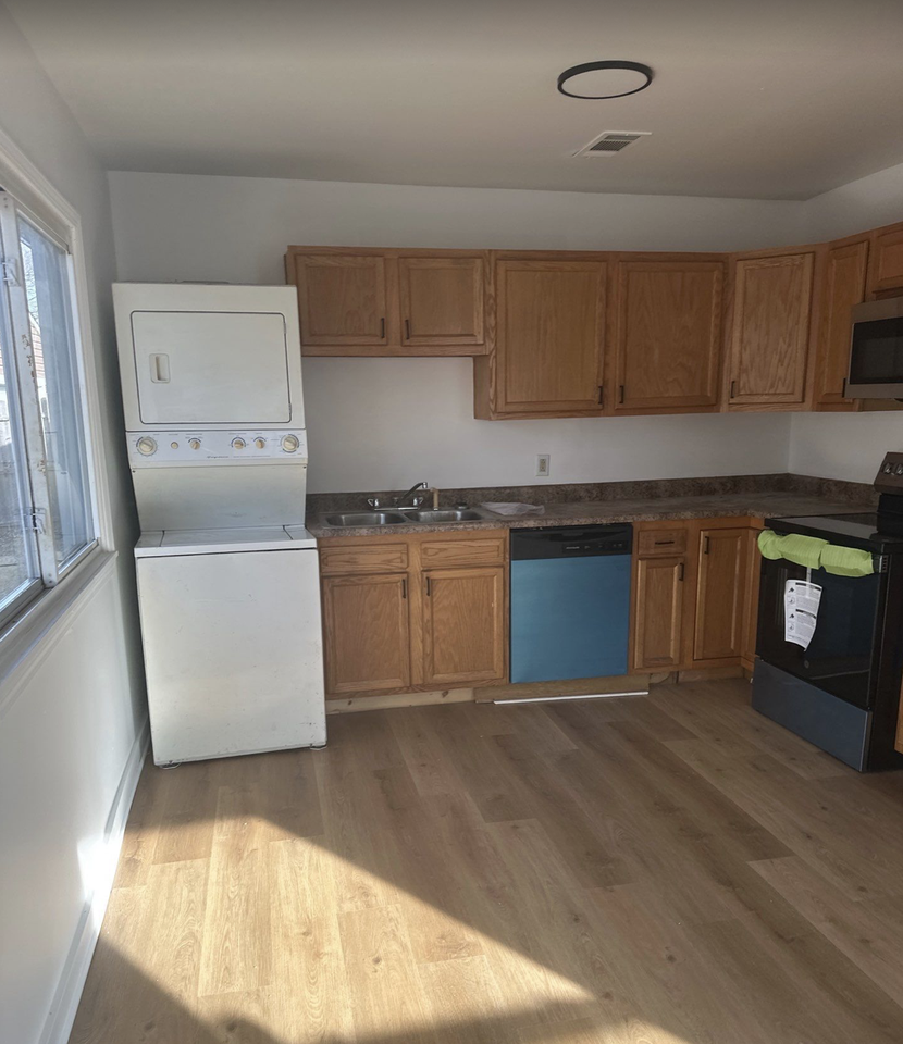 637 Cosler Dr #1 - Photo 4 of 13