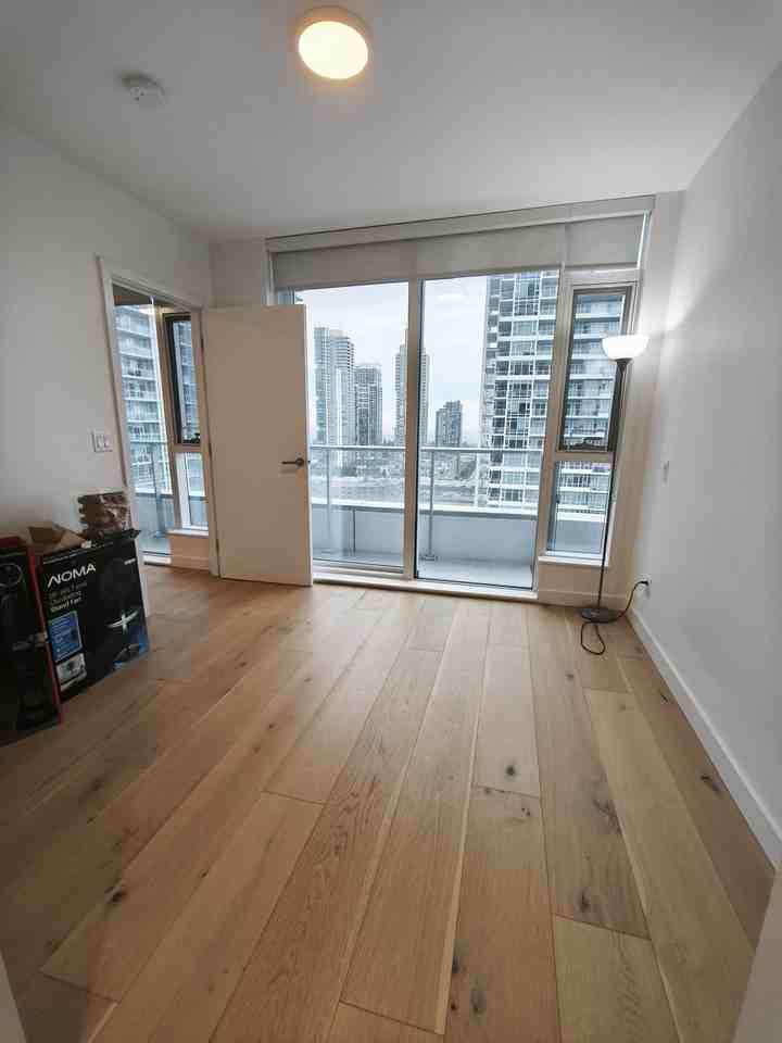 6000 Mckay Ave - Photo 5 of 9