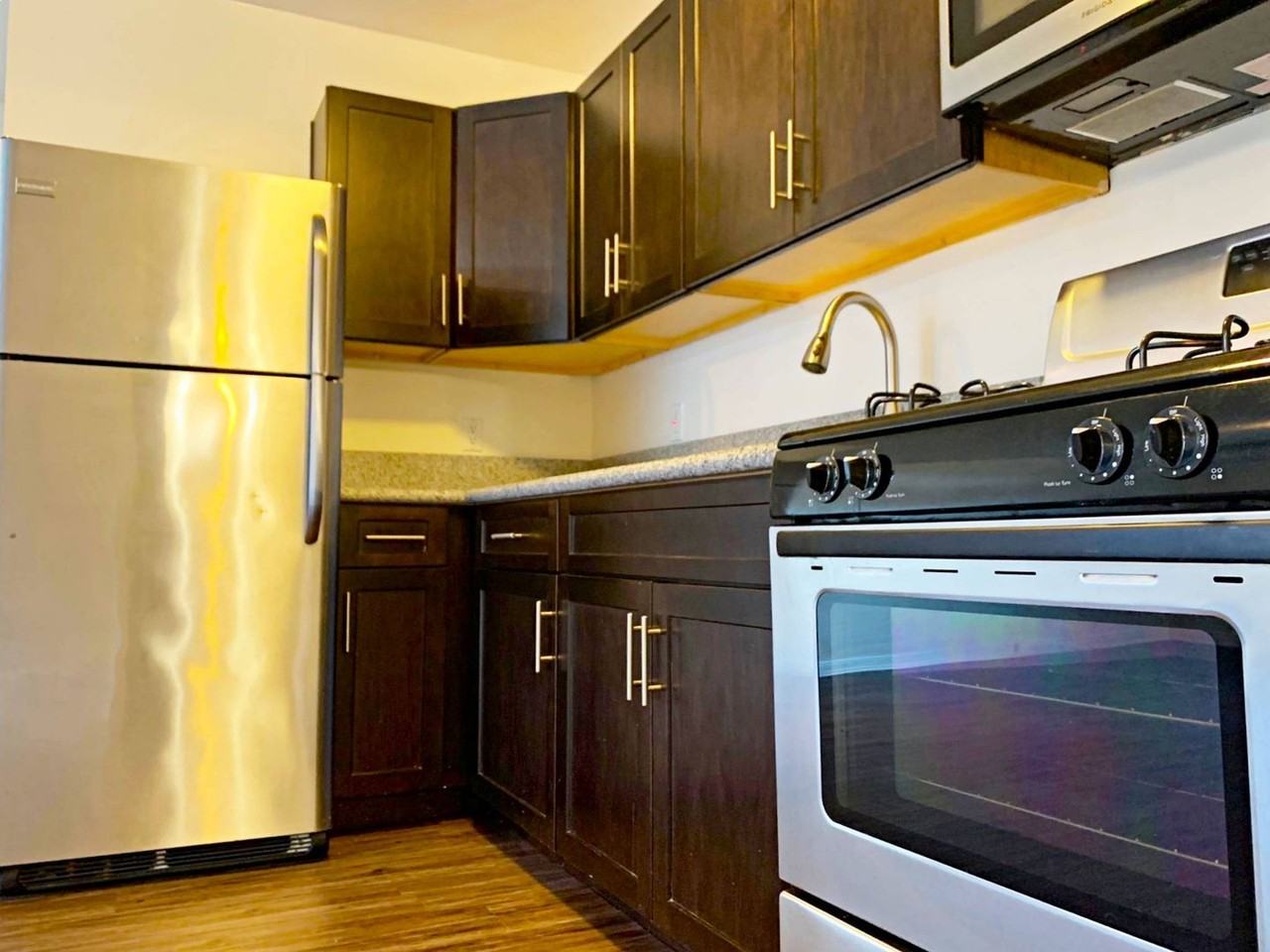 6871 Franklin Ave - Photo 7 of 50