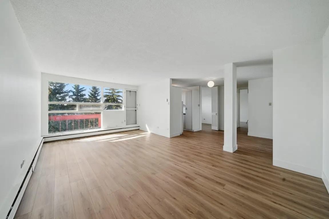 The Britannia - Photo 5 of 29