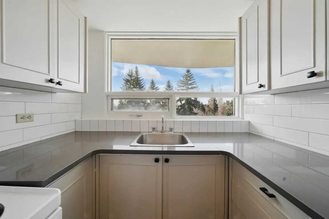 The Britannia - Photo 6 of 29