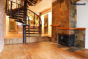 featured image of 550 Beatty St