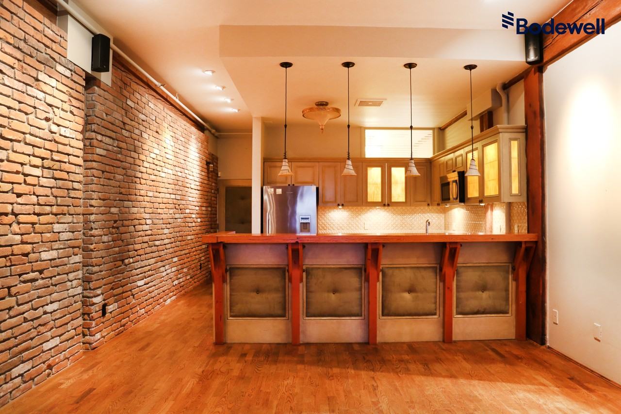 550 Beatty - Photo 4 of 14