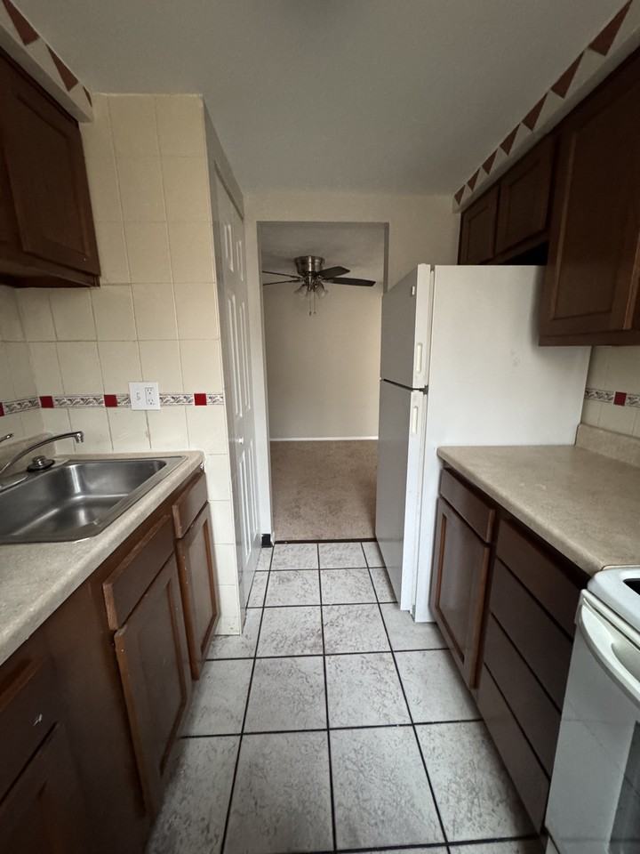 1345 WALNUT STREETAPT 318 #318 - Photo 4 of 5