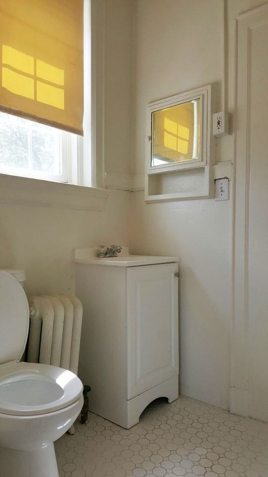 Carolina Apartments - Photo 7 of 9