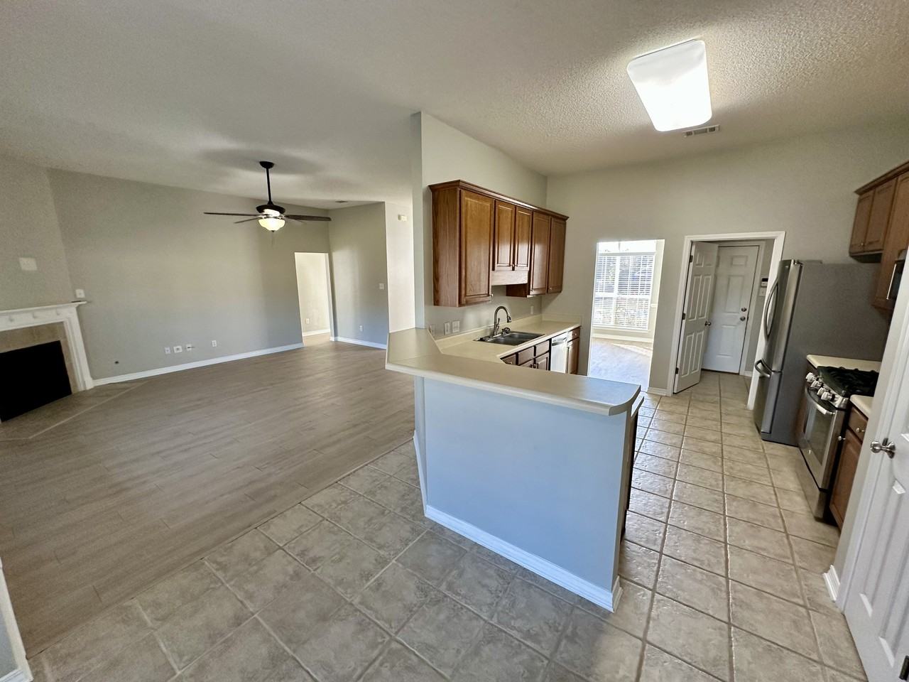 27094 Stratford Glen Dr #NA - Photo 2 of 18