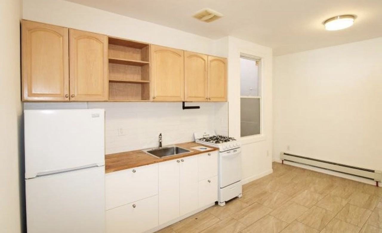 8 Eaton Pl #1R - Photo 5 of 9