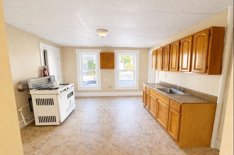 242 E High St #1 - Photo 3 of 12