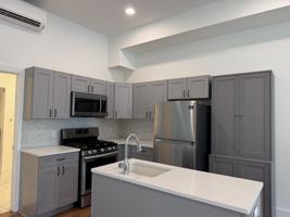 featured image of 95 Troup St #1