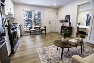 142 Young St #B - Photo 1 of 1