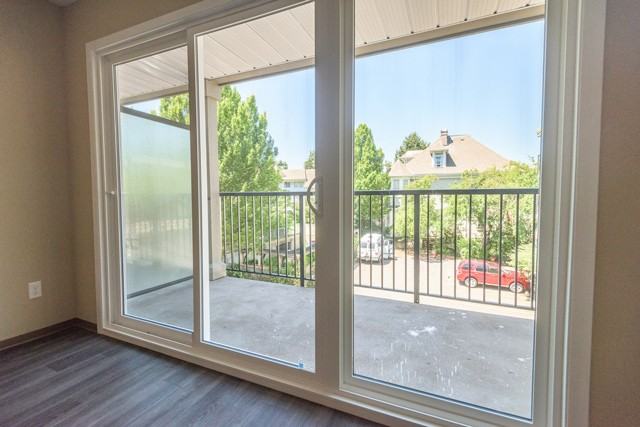 Anondale Court - Photo 4 of 44