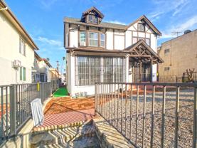 336 1/2 S Wilton Pl - Photo 1 of 1