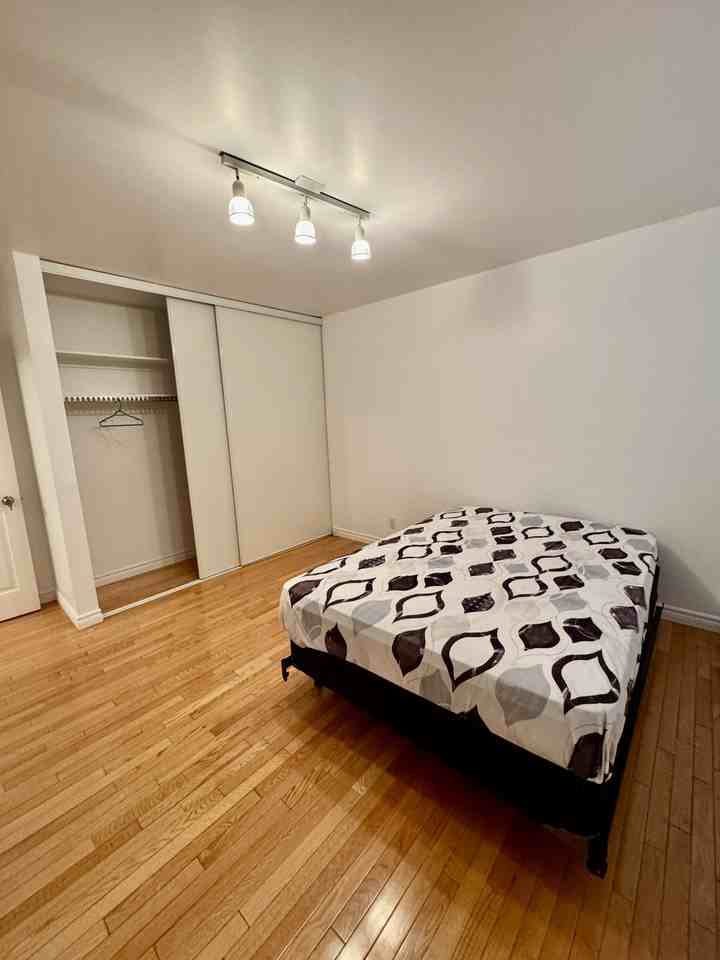 412 Rue Murphy #1 - Photo 7 of 19