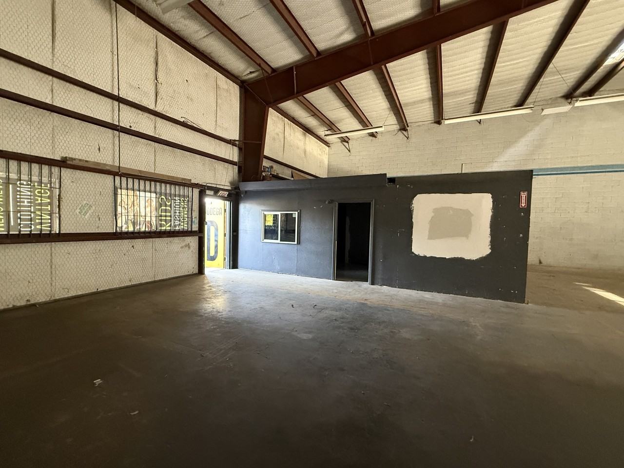 422 N 22nd St #C - Photo 3 of 16