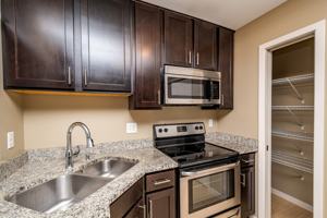 featured image of 205 6th St #5