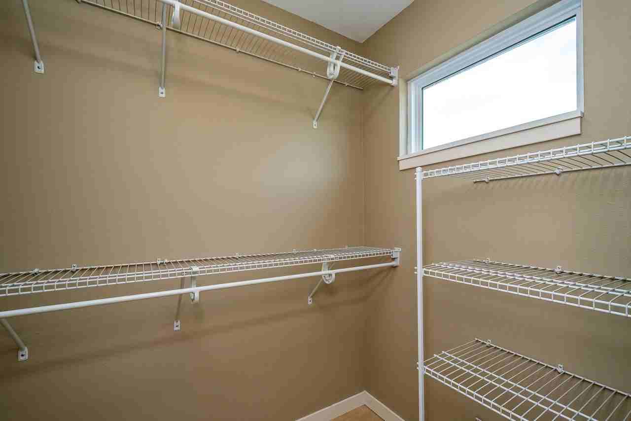 205 6th St #5 - Photo 5 of 20