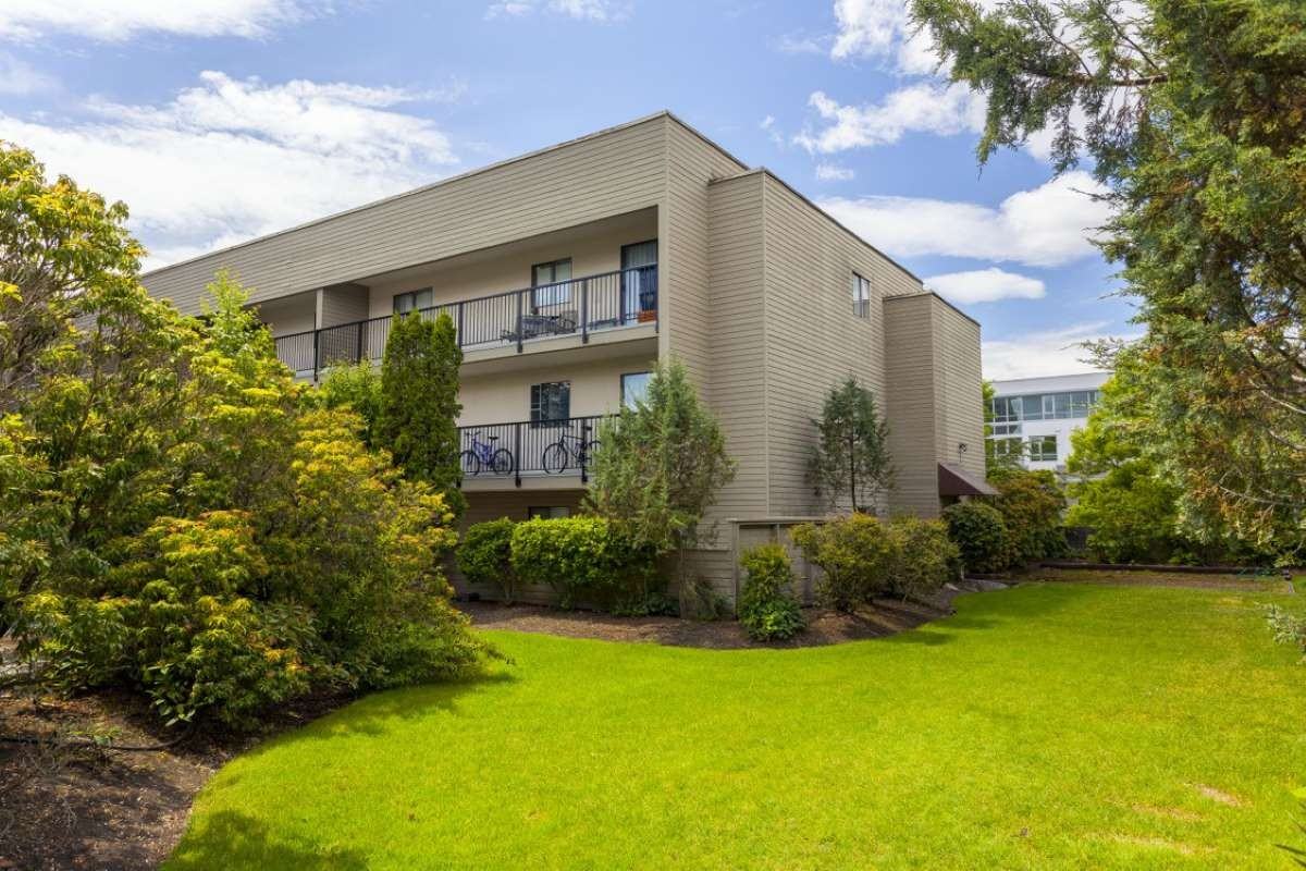 Dolphin Square Apartments - Photo 7 of 50