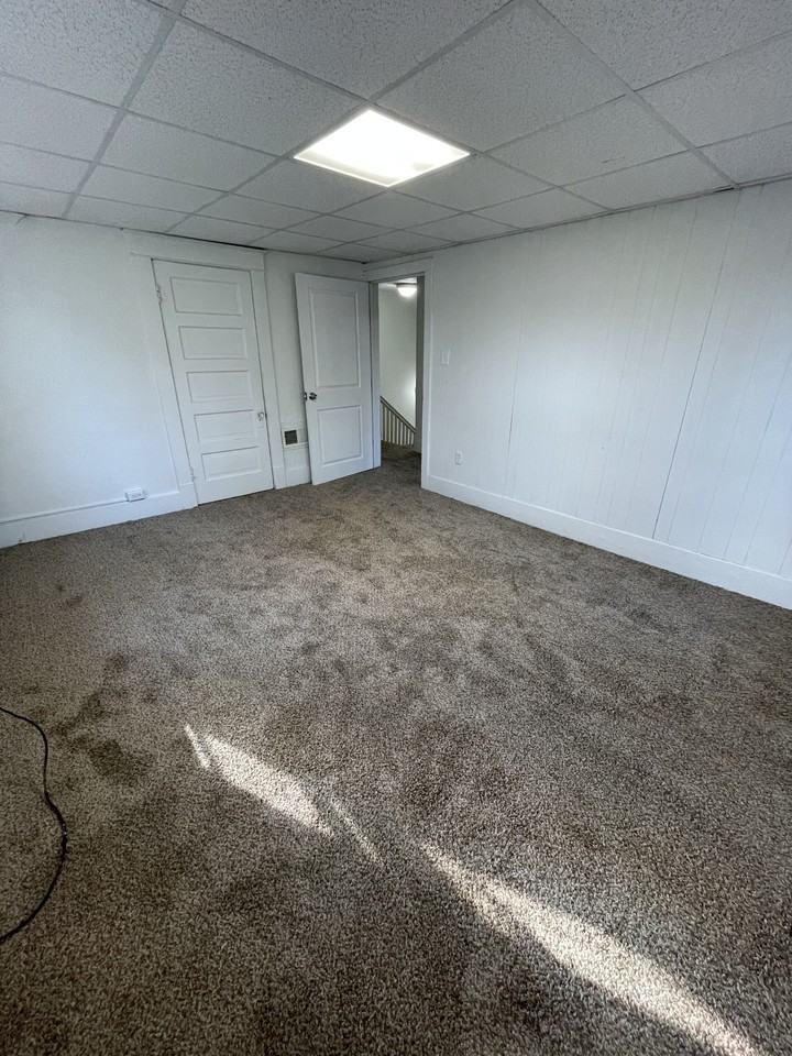 716 W Michigan Ave #3 - Photo 4 of 21