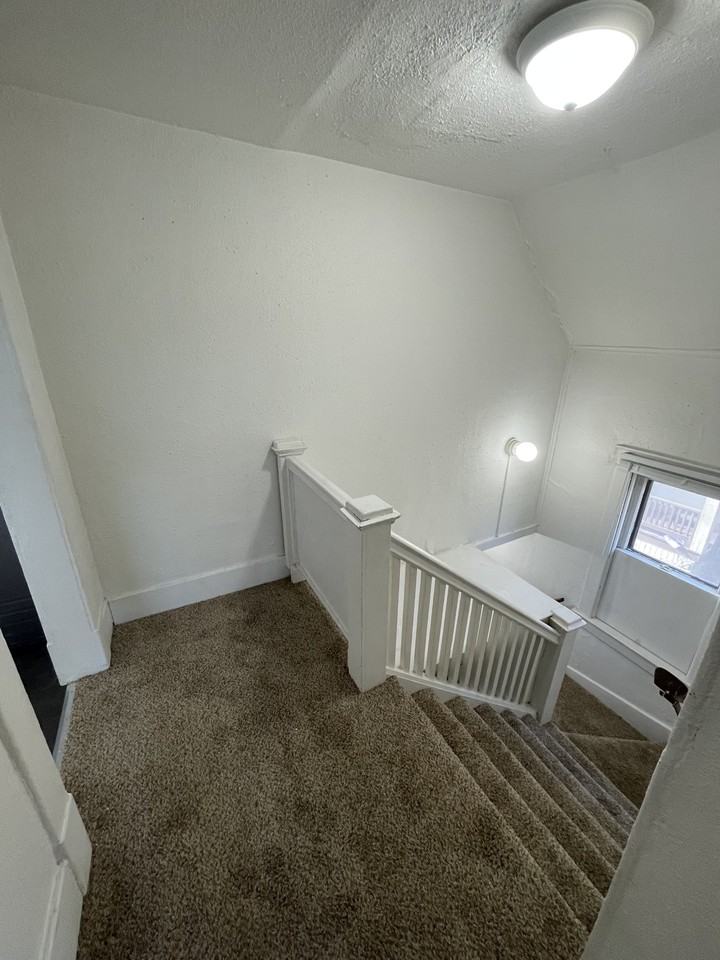 716 W Michigan Ave #3 - Photo 5 of 21