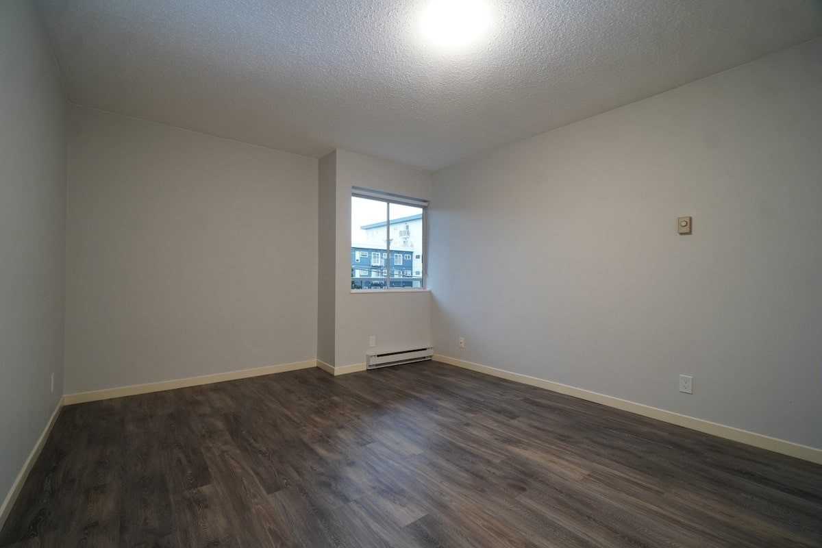 Sentinel Apartments - Photo 7 of 39