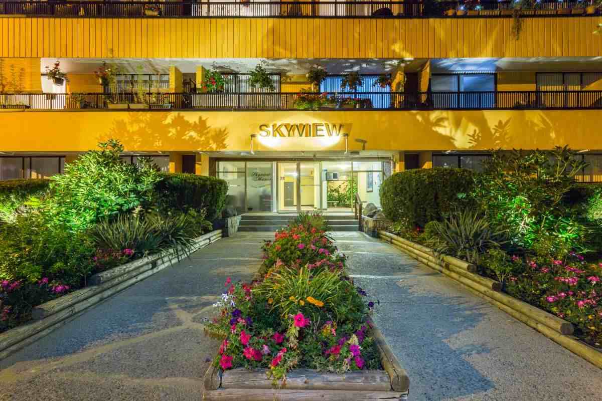 Skyview Apartments - Photo 3 of 39