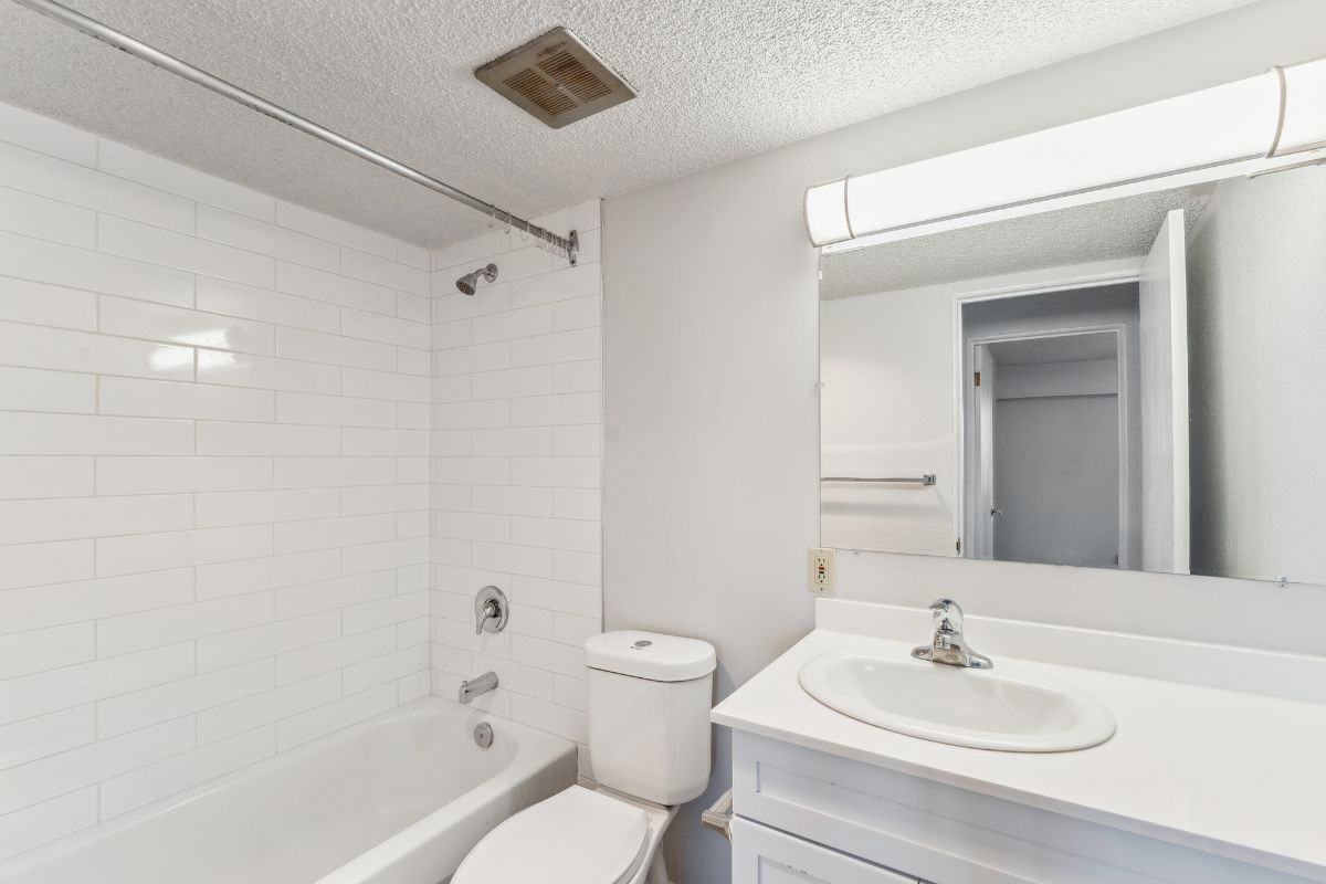 Gorge Towers - Photo 7 of 10