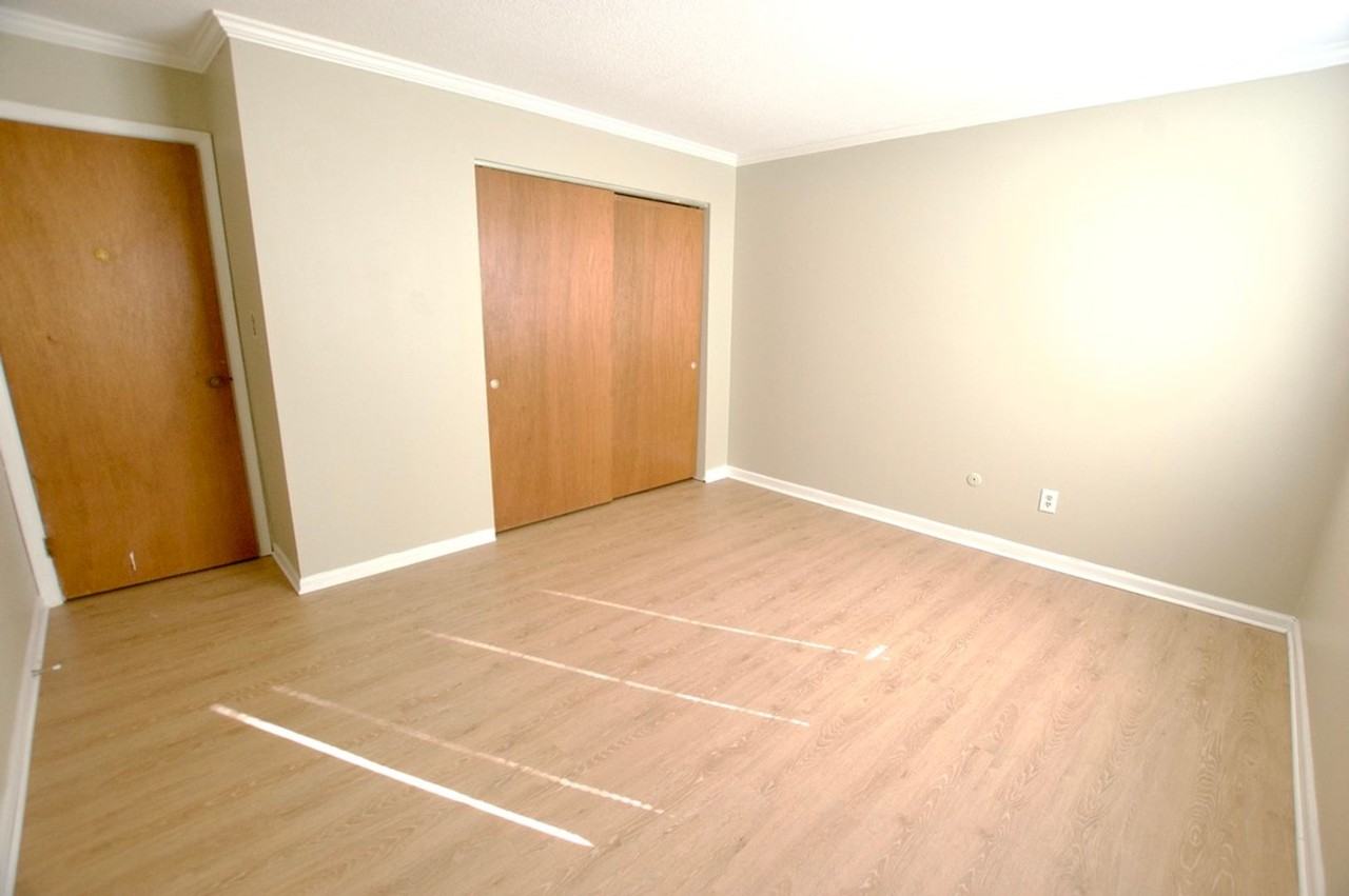 Giant Oaks Apartments - Photo 4 of 35