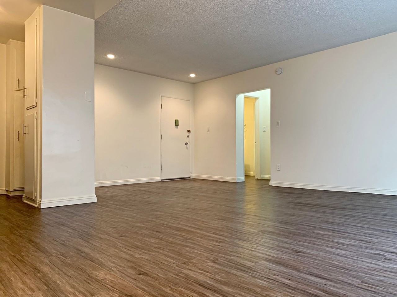 1847 Winona Blvd - Photo 2 of 49