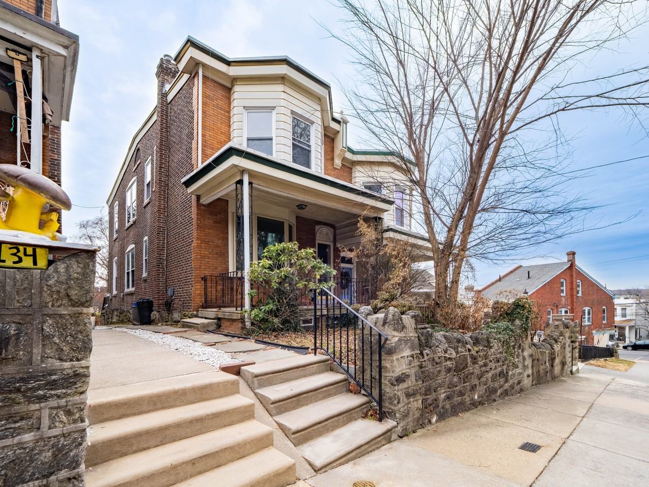 132 Lauriston St #1 - Photo 3 of 24