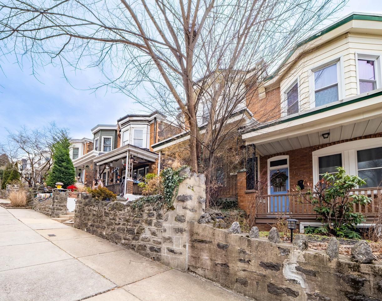 132 Lauriston St #1 - Photo 5 of 24