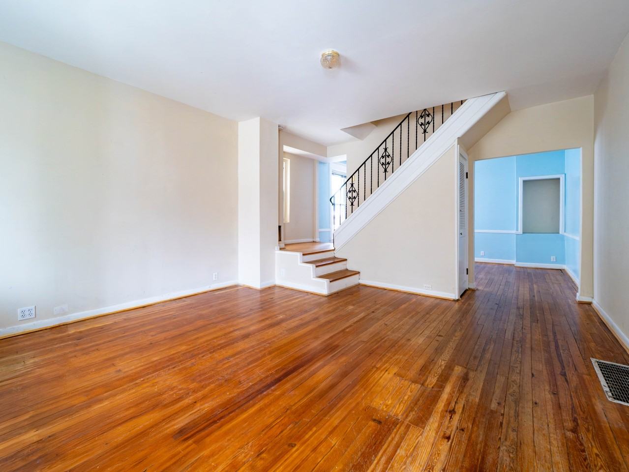 132 Lauriston St #1 - Photo 7 of 24