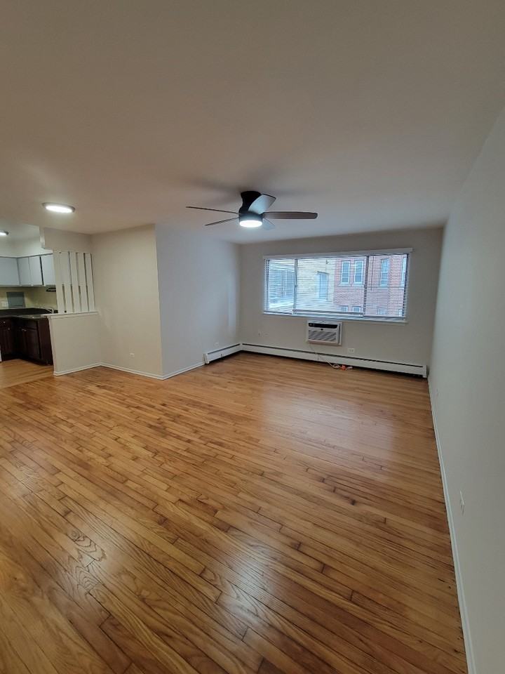 6161 N. Winthrop513 #513 - Photo 3 of 12