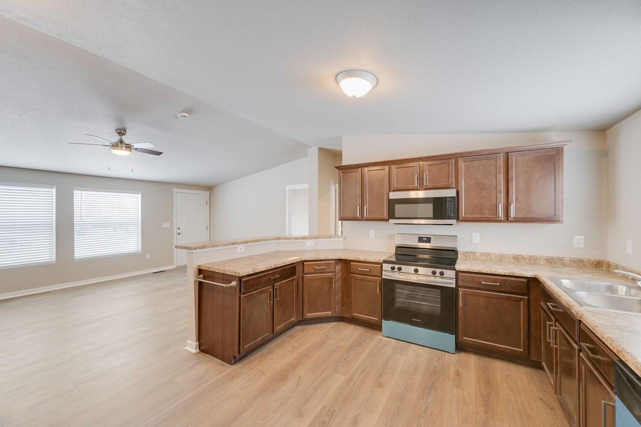 1512 Tweed St #1 - Photo 3 of 17