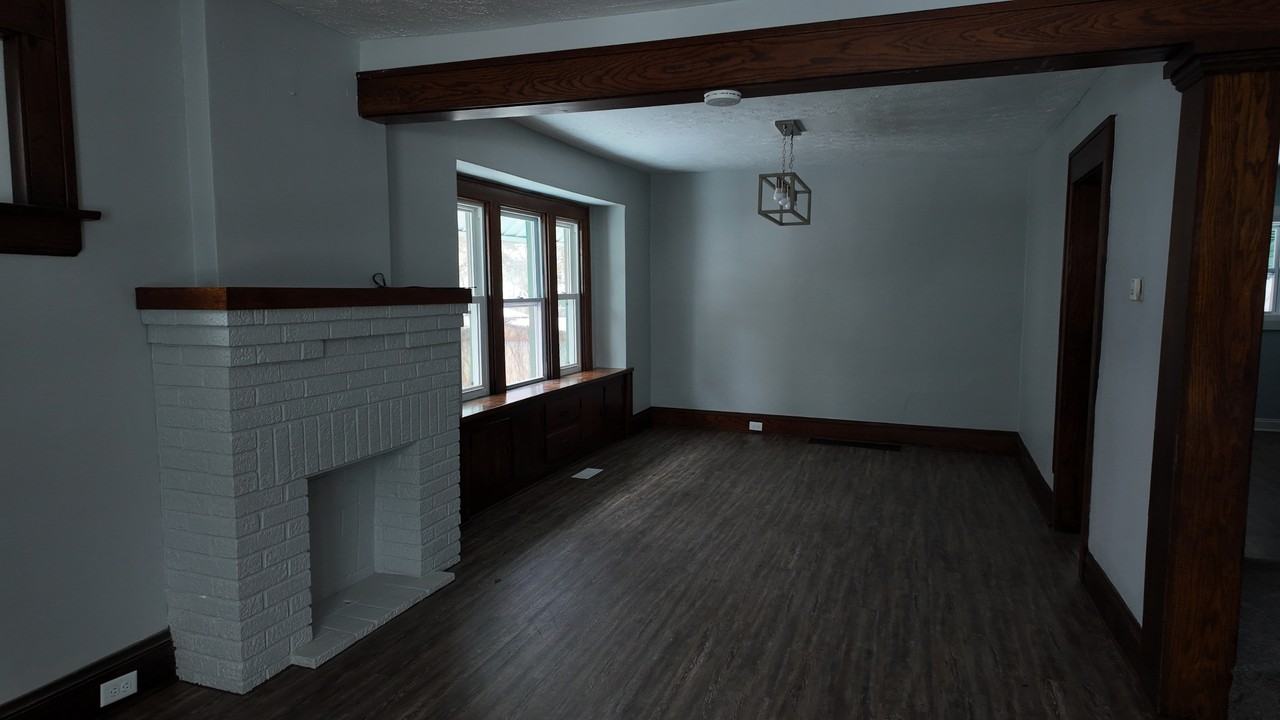 346 Cleveland St #1 - Photo 2 of 11