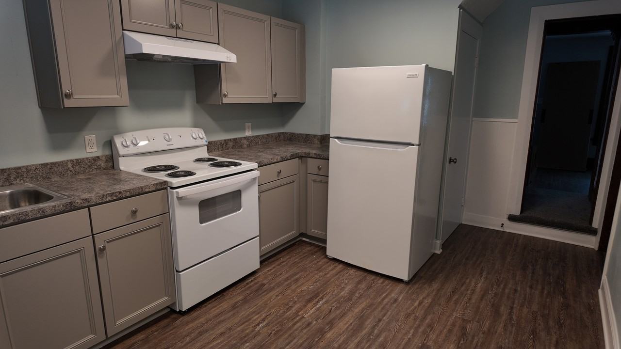 346 Cleveland St #1 - Photo 4 of 11