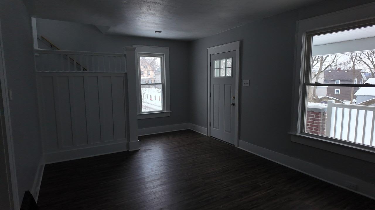 422 Downing Pl #1 - Photo 2 of 10