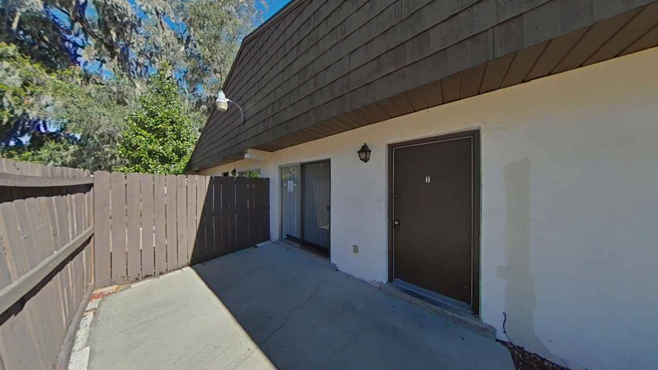 720 Ne 30th Ave #T - Photo 2 of 8