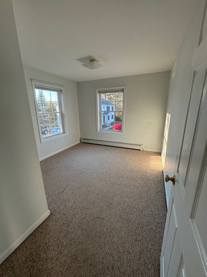 82 Fieldstone Dr #D - Photo 6 of 8