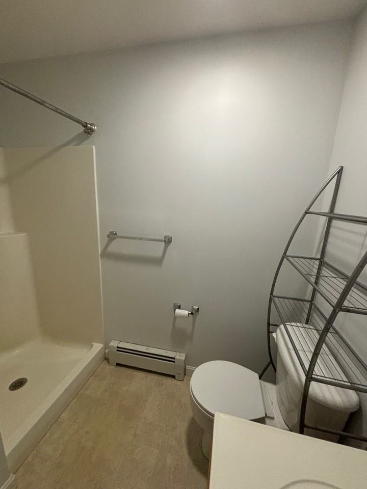 82 Fieldstone Dr #D - Photo 7 of 8