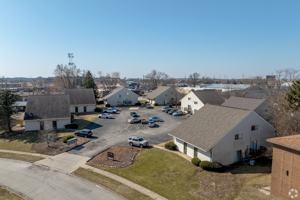 featured image of 717 Fairmont Dr