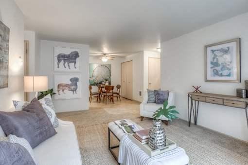 1930 Se 6th St - Photo 4 of 12