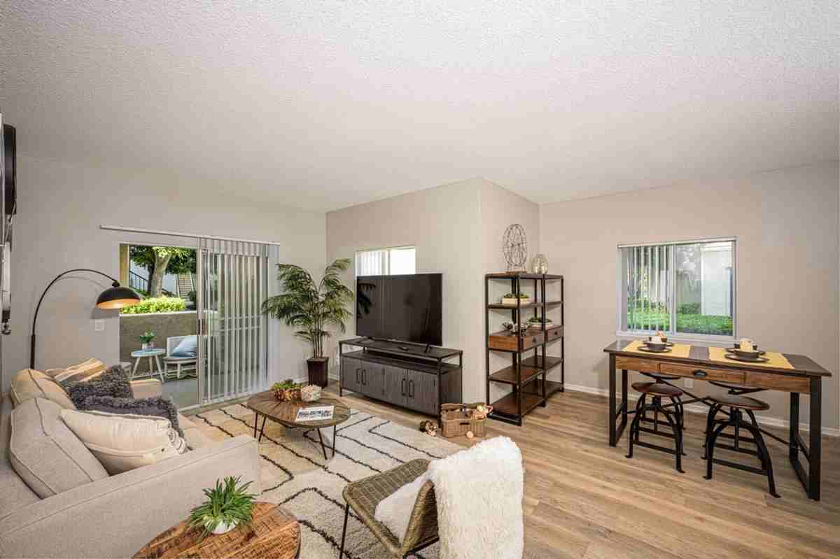 14901 Newport Ave - Photo 6 of 23