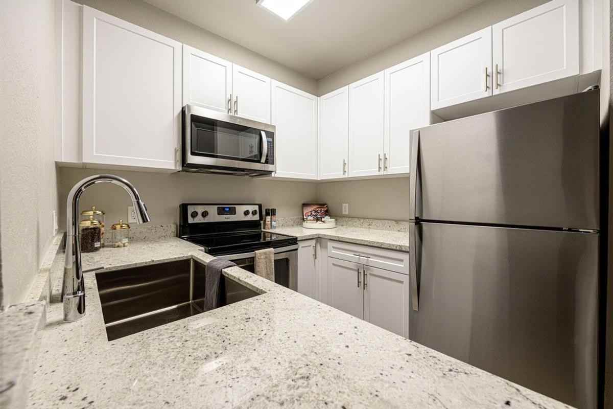 14901 Newport Ave - Photo 6 of 23