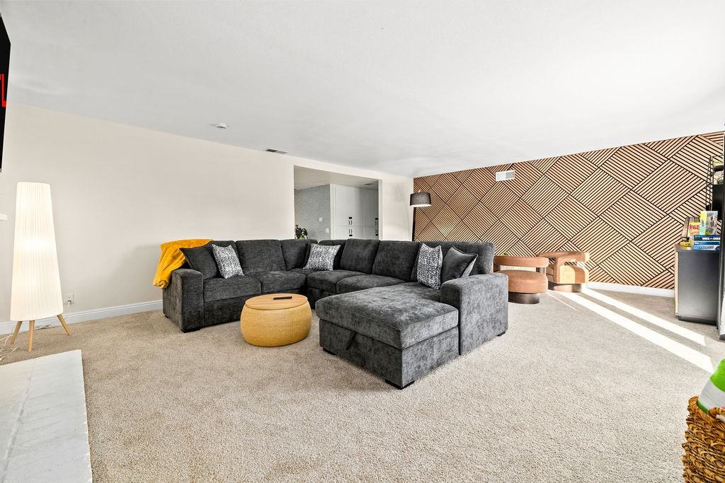 632 Kenoak Dr #1 - Photo 6 of 50