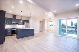 8146 W Boekel Rd #1 - Photo 1 of 1