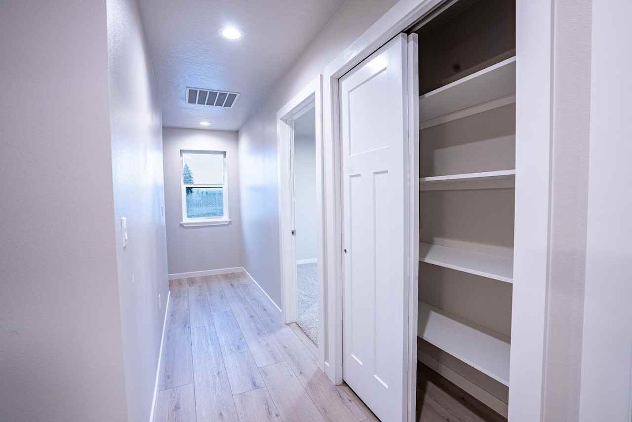 8146 W Boekel Rd #1 - Photo 5 of 10