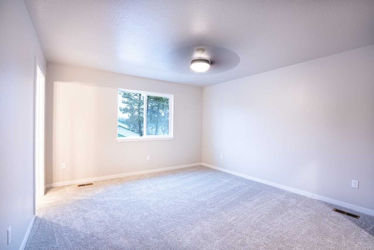 8146 W Boekel Rd #1 - Photo 6 of 10