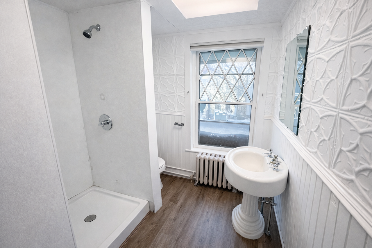 409 W State St #2 - Photo 3 of 11